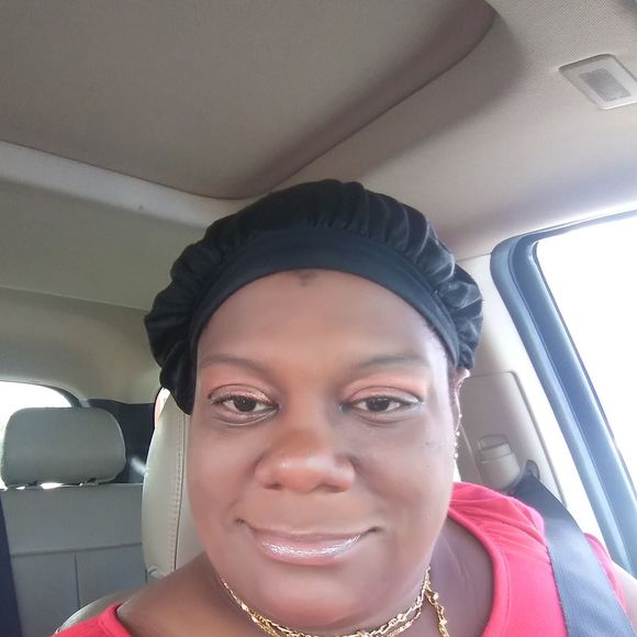 Meet your Posher, Sharon - Picture 1 of 1